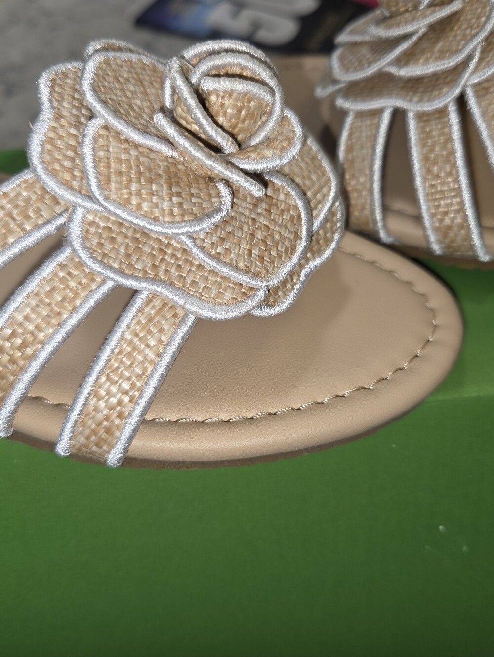 Kate Spade - Picture 6 of 9